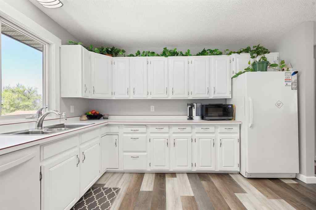 MLS® A2215601 - 467 10 Street  in NONE Dunmore, Residential