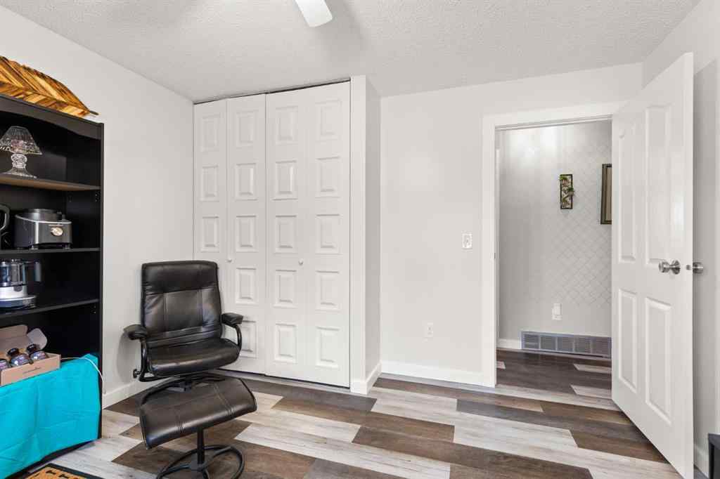 MLS® A2215601 - 467 10 Street  in NONE Dunmore, Residential