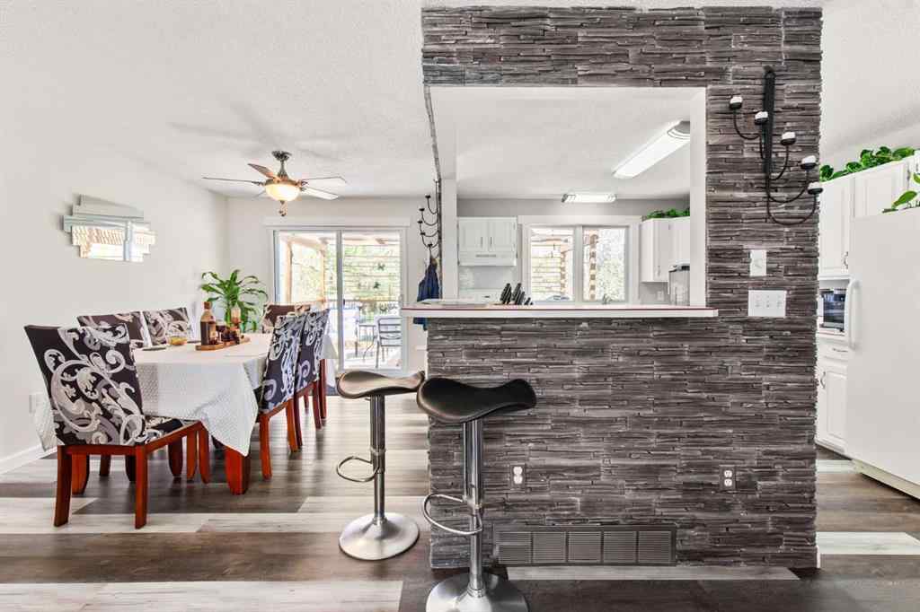 MLS® A2215601 - 467 10 Street  in NONE Dunmore, Residential