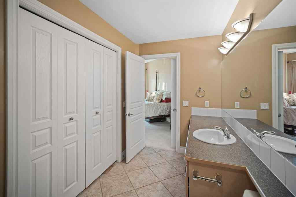MLS® A2215625 - Unit #401 4 14 Street NW in Hillhurst Calgary, Residential