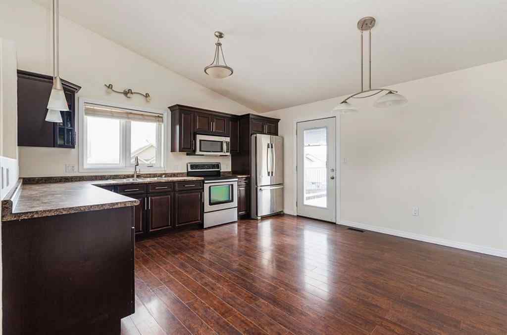 MLS® A2215650 - 4820 54 Avenue  in Kitscoty Kitscoty, Residential