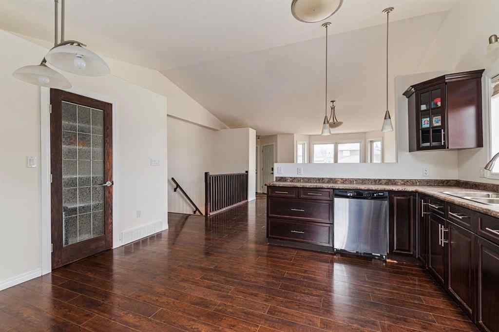 MLS® A2215650 - 4820 54 Avenue  in Kitscoty Kitscoty, Residential