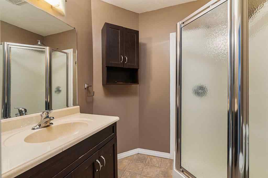 MLS® A2215650 - 4820 54 Avenue  in Kitscoty Kitscoty, Residential