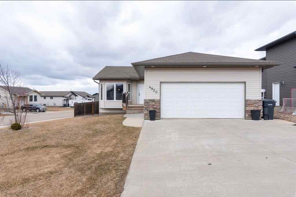 MLS® A2215650 - 4820 54 Avenue  in Kitscoty Kitscoty, Residential