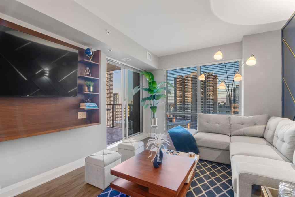 MLS® A2215712 - Unit #2210 930 6 Avenue SW in Downtown Commercial Core Calgary, Residential