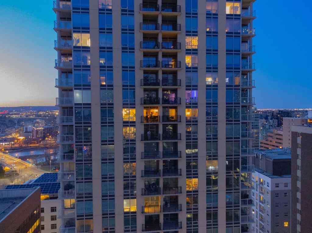 MLS® A2215712 - Unit #2210 930 6 Avenue SW in Downtown Commercial Core Calgary, Residential