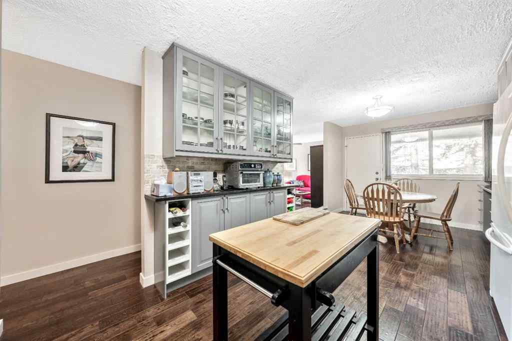 MLS® A2215728 - Unit #10 310 Brookmere Road SW in Braeside Calgary, Residential