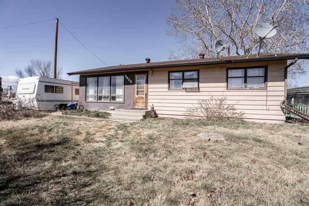 MLS® A2215729 - 5008 50 Ave   in NONE Grimshaw, Residential
