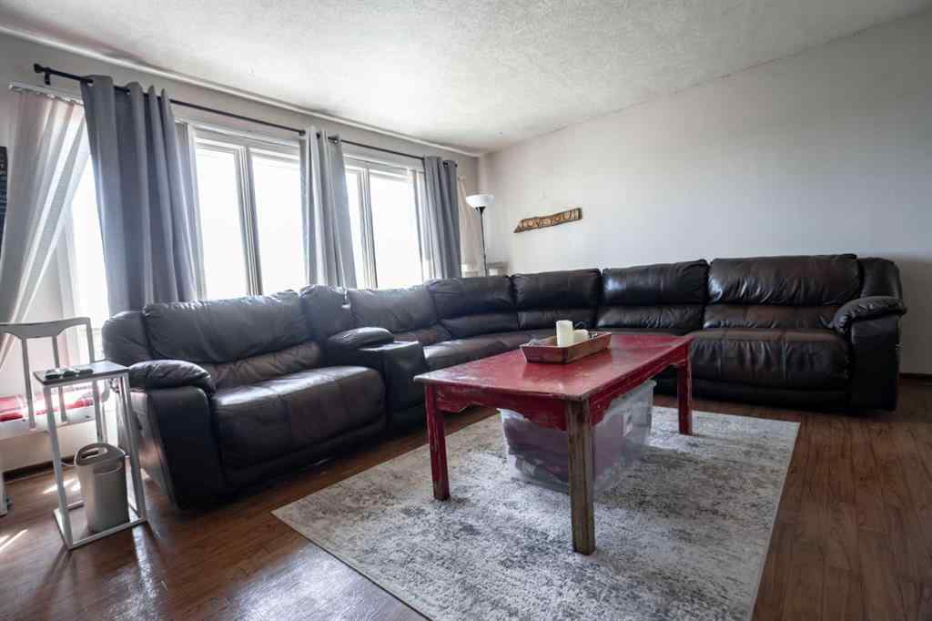 MLS® A2215729 - 5008 50 Ave   in NONE Grimshaw, Residential