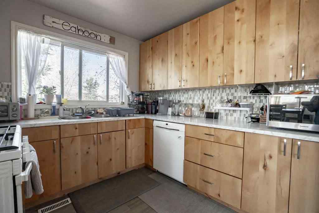 MLS® A2215729 - 5008 50 Ave   in NONE Grimshaw, Residential