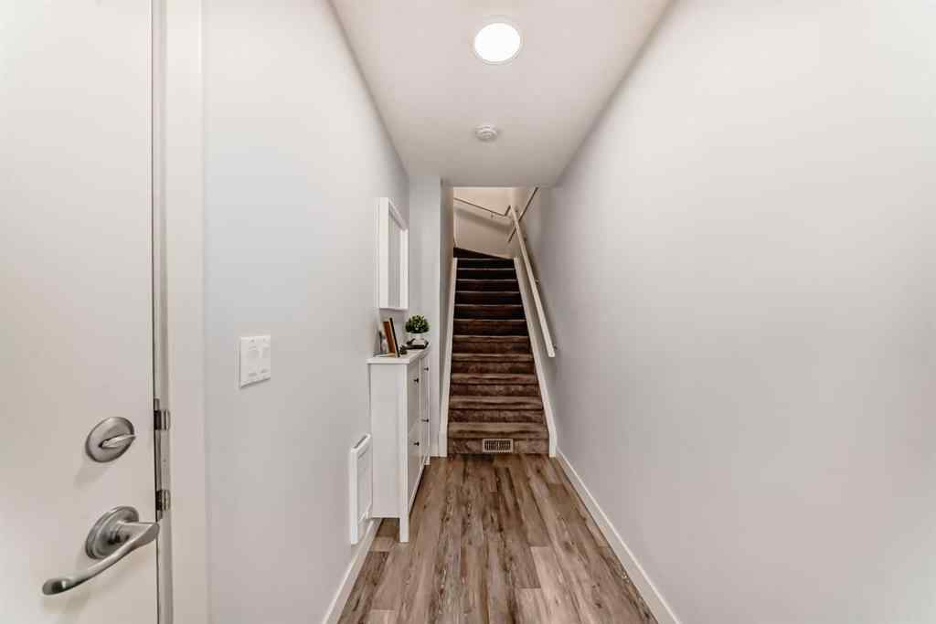MLS® A2215754 - Unit #106 11 Evanscrest Mews NW in Evanston Calgary, Residential