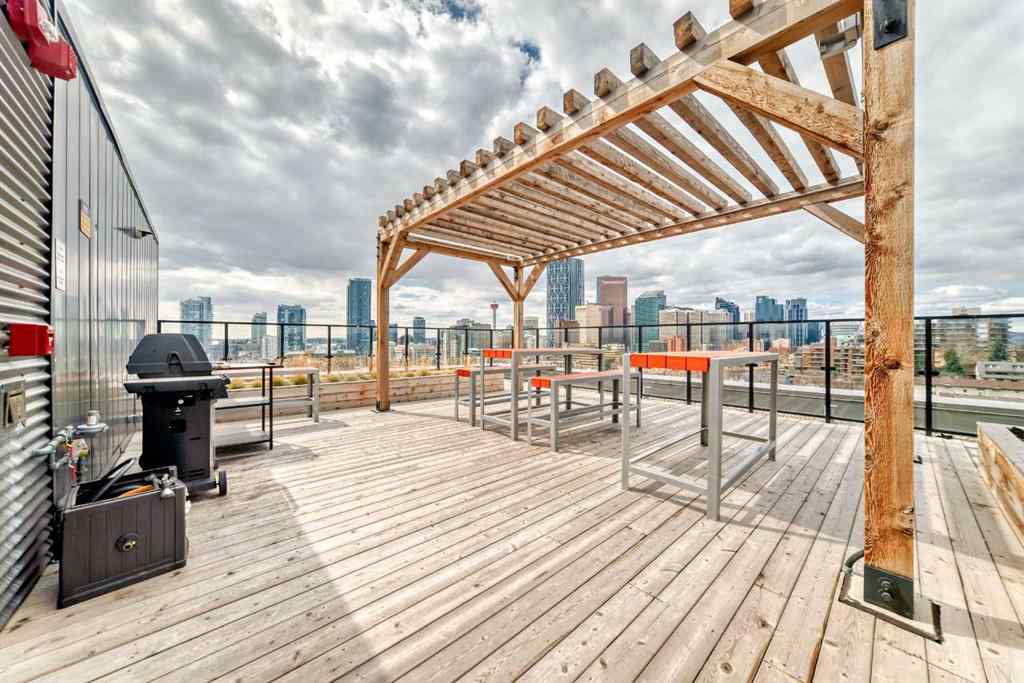 MLS® A2215761 - Unit #503 123 4 Street NE in Crescent Heights Calgary, Residential