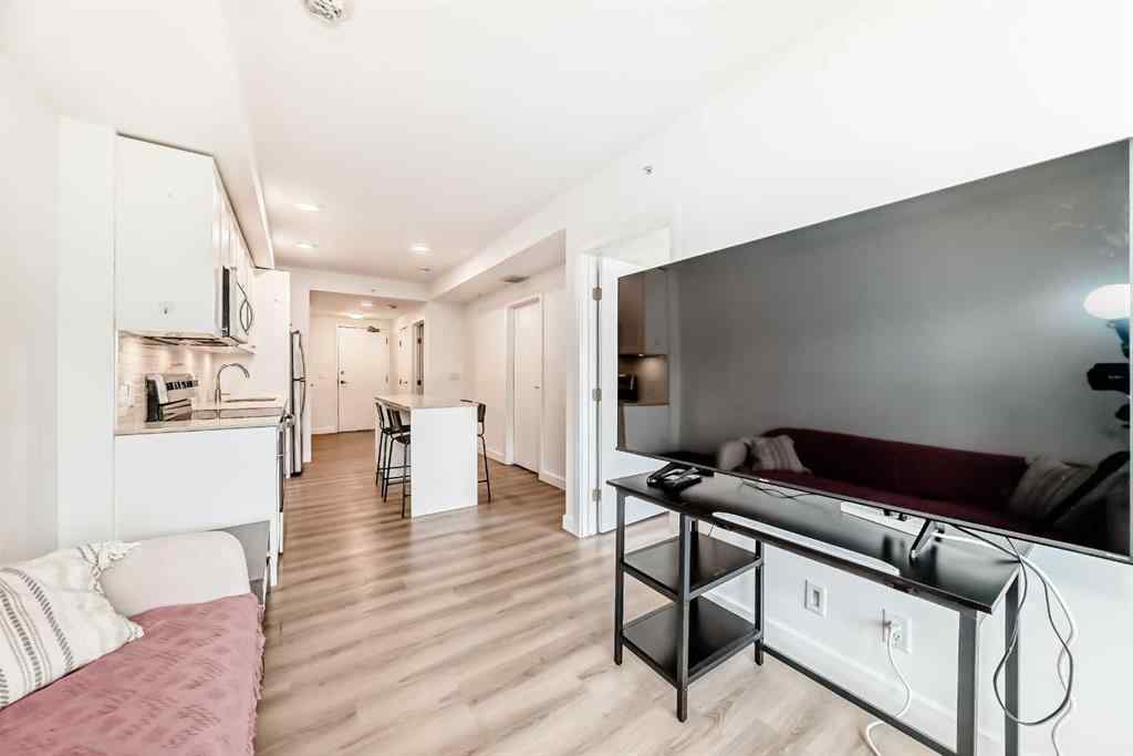 MLS® A2215761 - Unit #503 123 4 Street NE in Crescent Heights Calgary, Residential