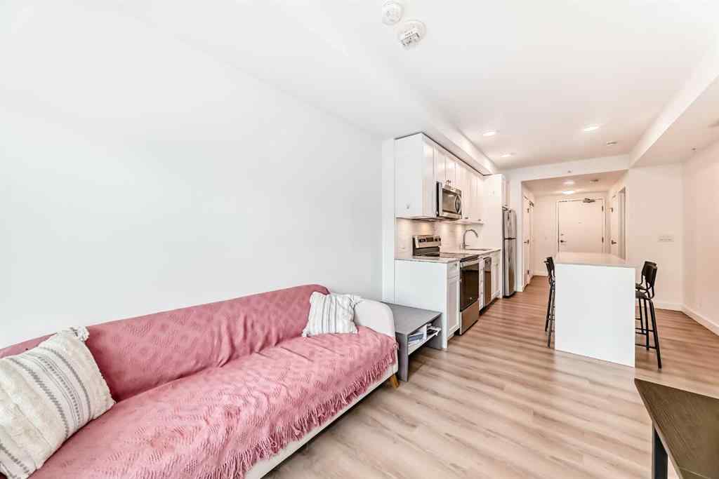 MLS® A2215761 - Unit #503 123 4 Street NE in Crescent Heights Calgary, Residential