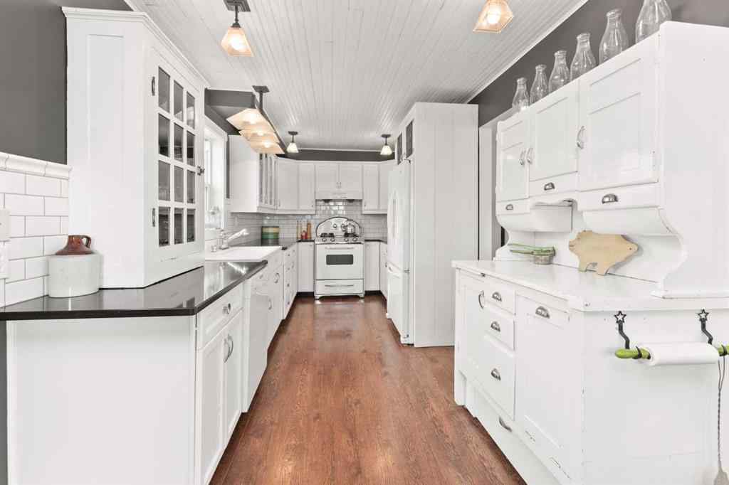 MLS® A2215767 - 36 Lakeview Avenue  in NONE White Sands, Residential