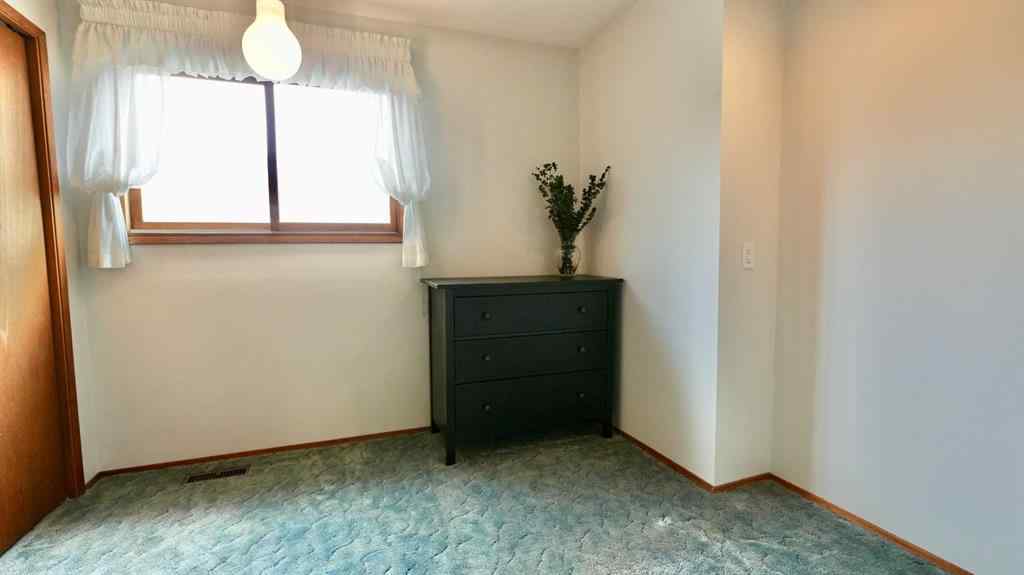 MLS® A2215769 - 10839 103 Street  in South End Peace River, Residential