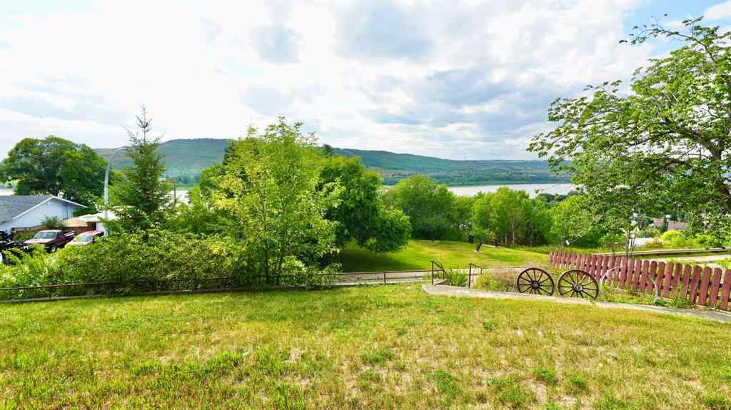 MLS® A2215769 - 10839 103 Street  in South End Peace River, Residential