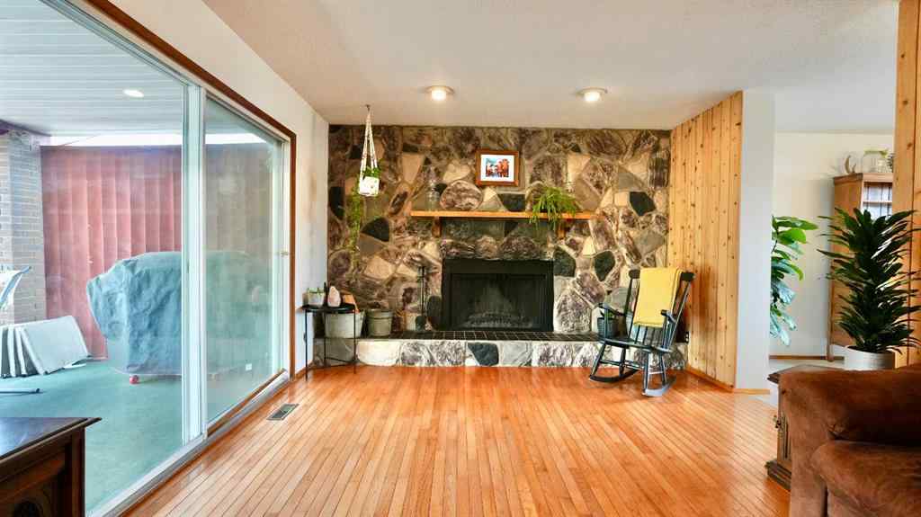 MLS® A2215769 - 10839 103 Street  in South End Peace River, Residential