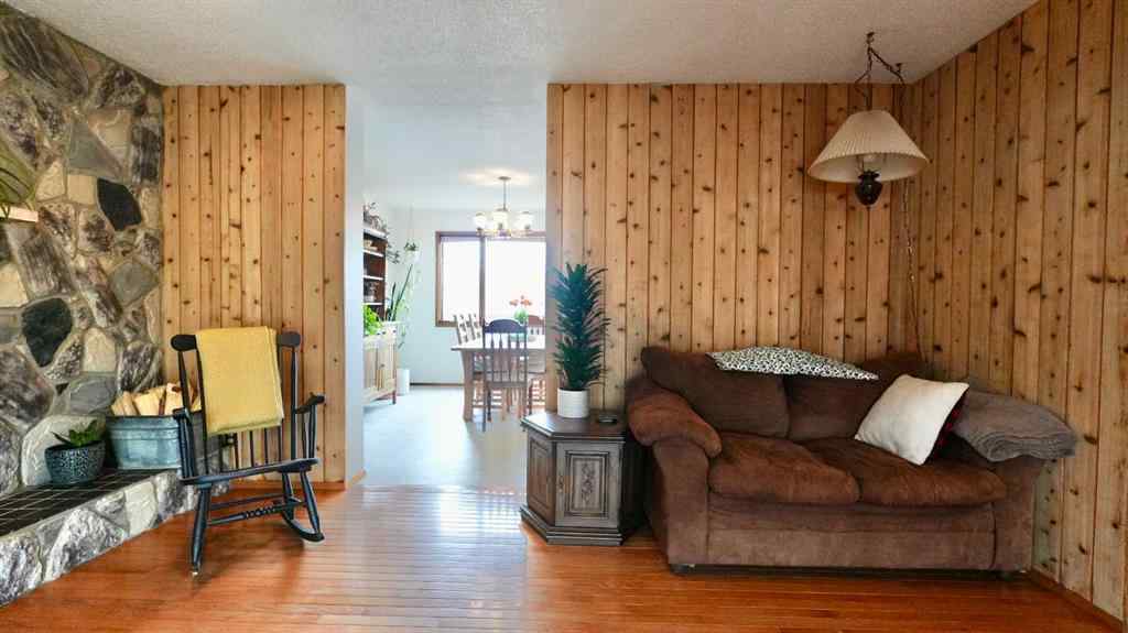 MLS® A2215769 - 10839 103 Street  in South End Peace River, Residential
