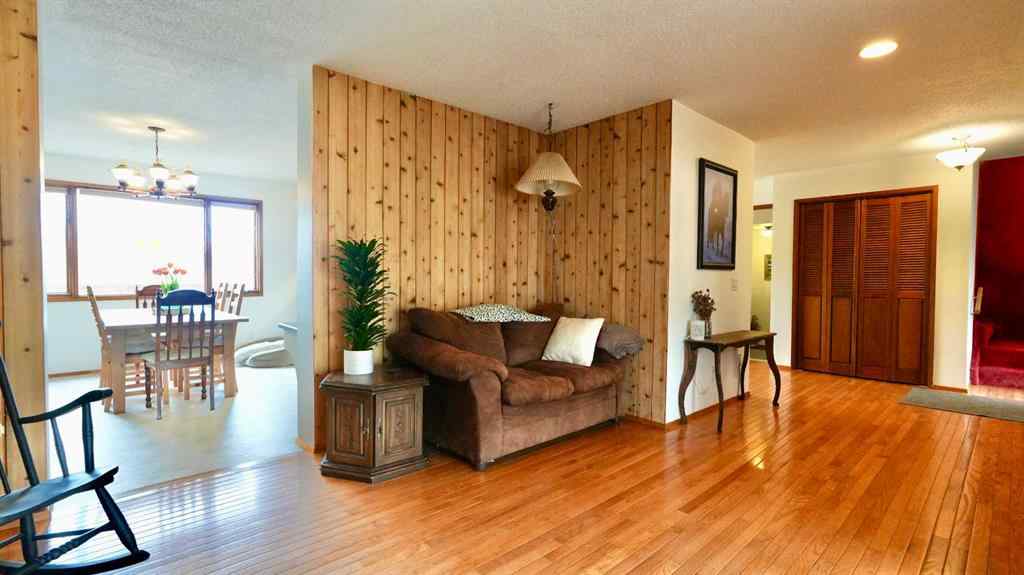 MLS® A2215769 - 10839 103 Street  in South End Peace River, Residential