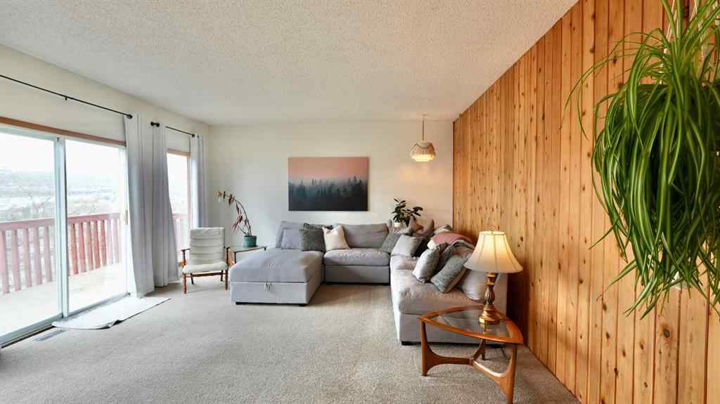 MLS® A2215769 - 10839 103 Street  in South End Peace River, Residential