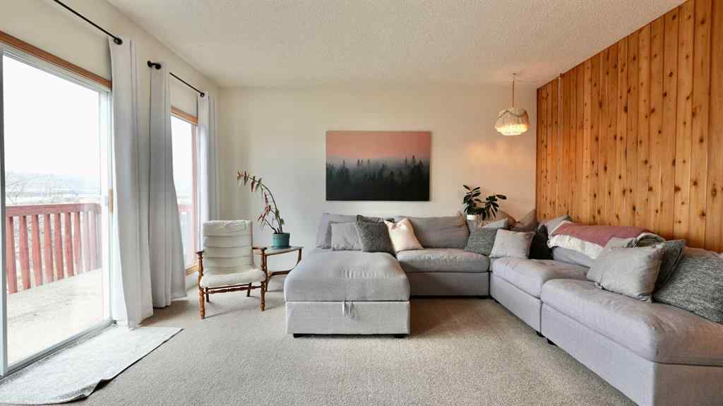 MLS® A2215769 - 10839 103 Street  in South End Peace River, Residential