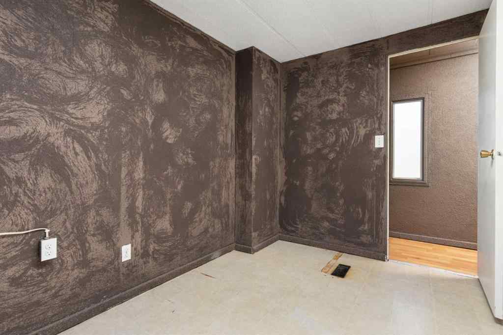 MLS® A2215882 - 315 & 317 Macrae Street  in Bawlf Bawlf, Residential