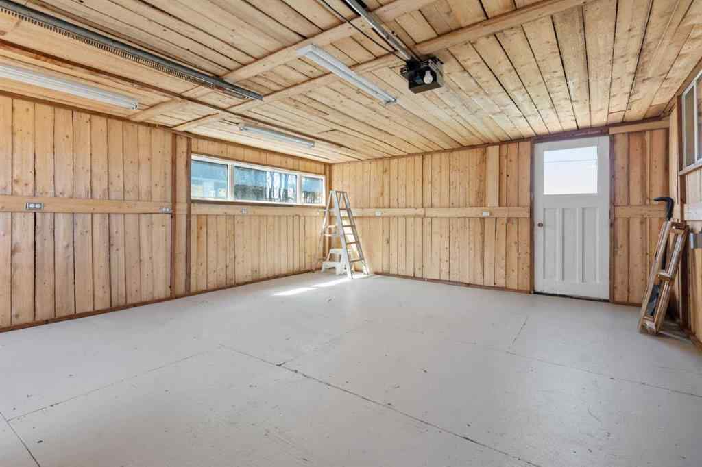 MLS® A2215882 - 315 & 317 Macrae Street  in Bawlf Bawlf, Residential