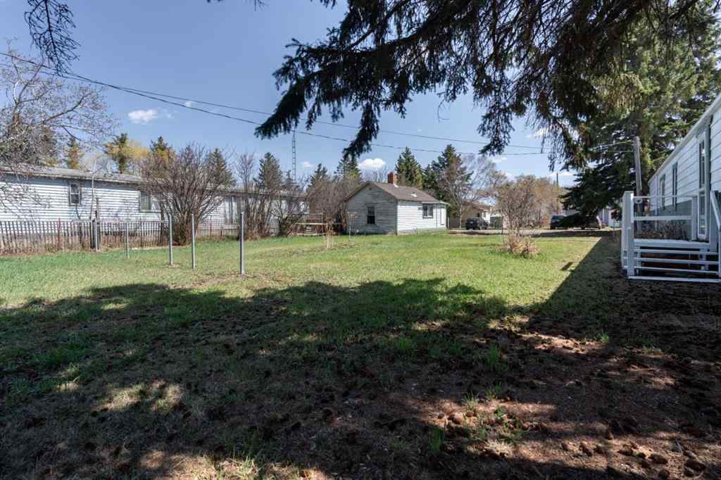 MLS® A2215882 - 315 & 317 Macrae Street  in Bawlf Bawlf, Residential