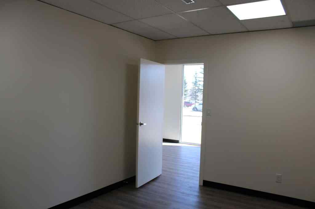 MLS® A2215899 - Unit #3 4622 61 Street  in Riverside Light Industrial Park Red Deer, Commercial