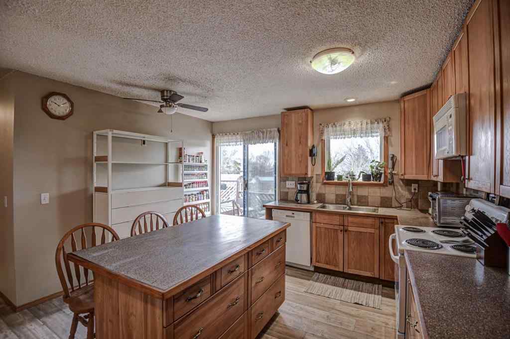 MLS® A2215935 - 640 Mcculloch Crescent  in NONE Irricana, Residential