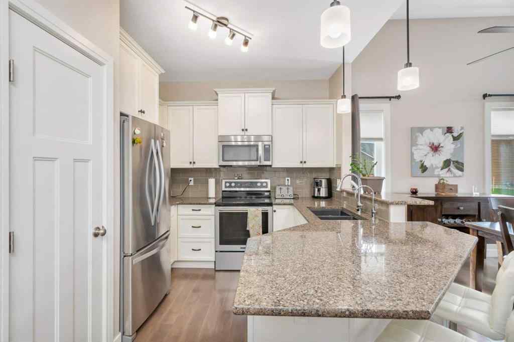 MLS® A2216057 - 4920 Beardsley Avenue  in Henner\'s Landing Lacombe, Residential