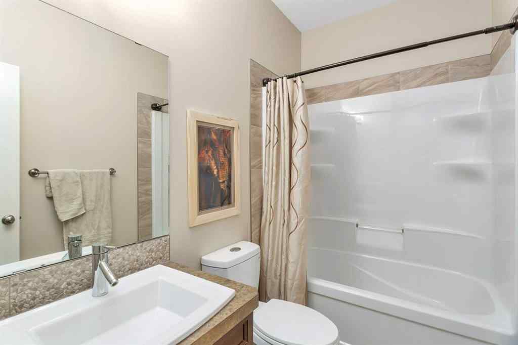 MLS® A2216057 - 4920 Beardsley Avenue  in Henner\'s Landing Lacombe, Residential