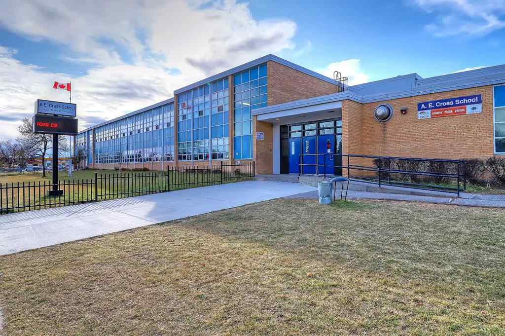 MLS® A2216066 - Unit #108 3550 45 Street SW in Glenbrook Calgary, Residential