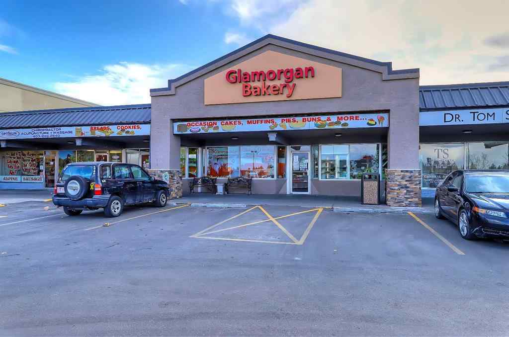 MLS® A2216066 - Unit #108 3550 45 Street SW in Glenbrook Calgary, Residential