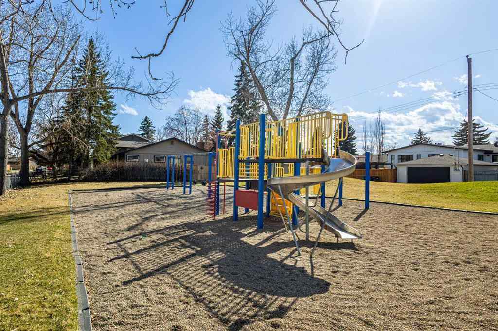 MLS® A2216203 - 219 Lake Rosen Crescent SE in Lake Bonavista Calgary, Residential