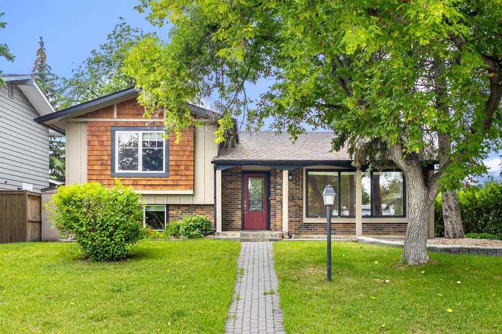 MLS® A2216203 - 219 Lake Rosen Crescent SE in Lake Bonavista Calgary, Residential