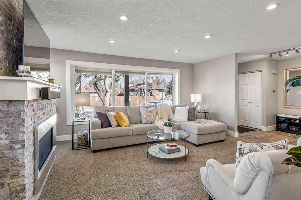 MLS® A2216203 - 219 Lake Rosen Crescent SE in Lake Bonavista Calgary, Residential