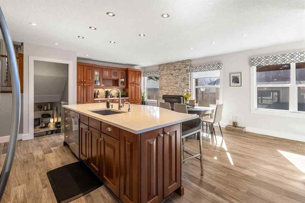 MLS® A2216203 - 219 Lake Rosen Crescent SE in Lake Bonavista Calgary, Residential
