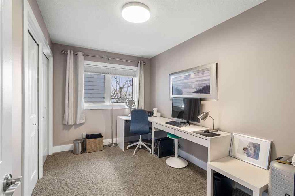 MLS® A2216203 - 219 Lake Rosen Crescent SE in Lake Bonavista Calgary, Residential