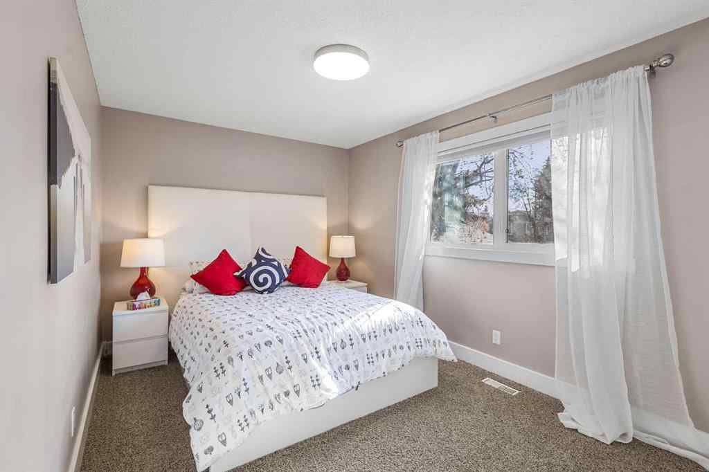 MLS® A2216203 - 219 Lake Rosen Crescent SE in Lake Bonavista Calgary, Residential