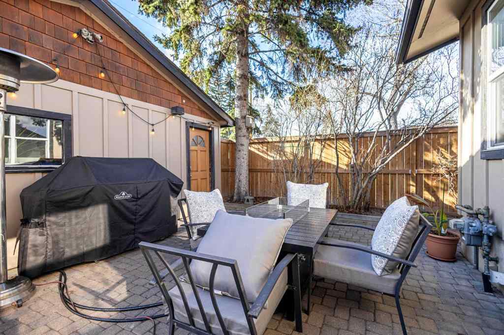 MLS® A2216203 - 219 Lake Rosen Crescent SE in Lake Bonavista Calgary, Residential