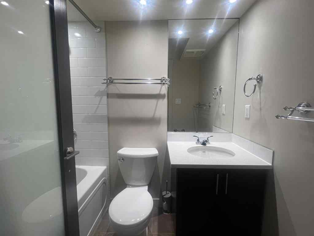 MLS® A2216222 - Unit #16 1230 Cameron Avenue SW in Lower Mount Royal Calgary, Residential