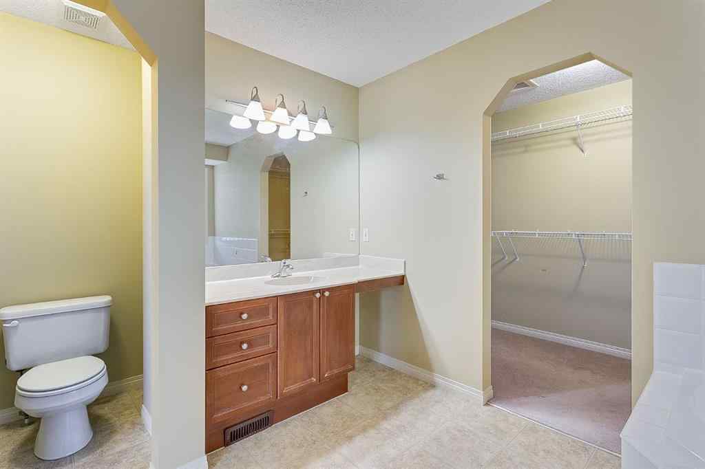 MLS® A2216232 - 596 Cougar Ridge Drive SW in Cougar Ridge Calgary, Residential