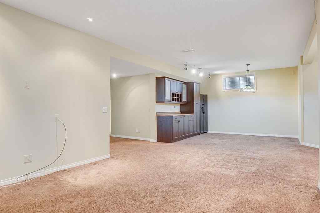 MLS® A2216232 - 596 Cougar Ridge Drive SW in Cougar Ridge Calgary, Residential