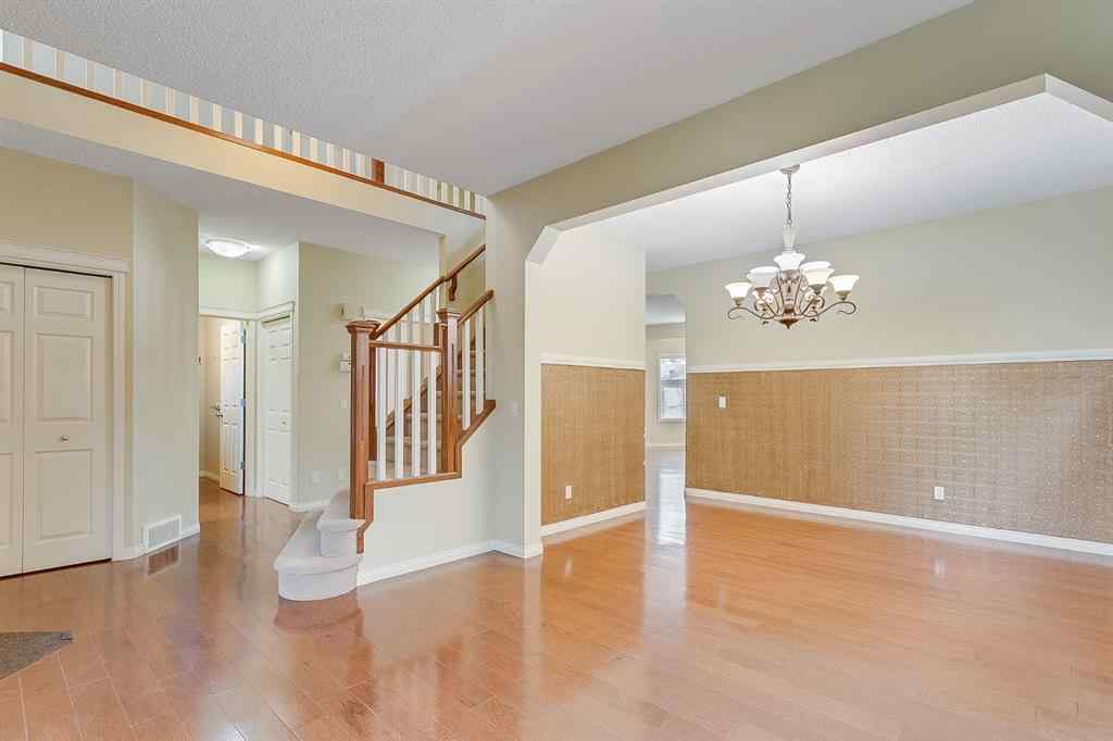 MLS® A2216232 - 596 Cougar Ridge Drive SW in Cougar Ridge Calgary, Residential