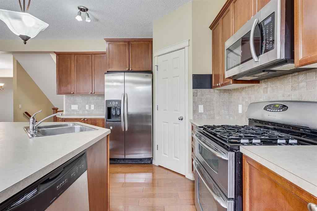 MLS® A2216232 - 596 Cougar Ridge Drive SW in Cougar Ridge Calgary, Residential