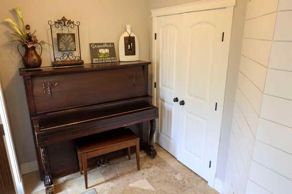 MLS® A2216312 - 105039 RGE Road 212a   in NONE Picture Butte, Residential