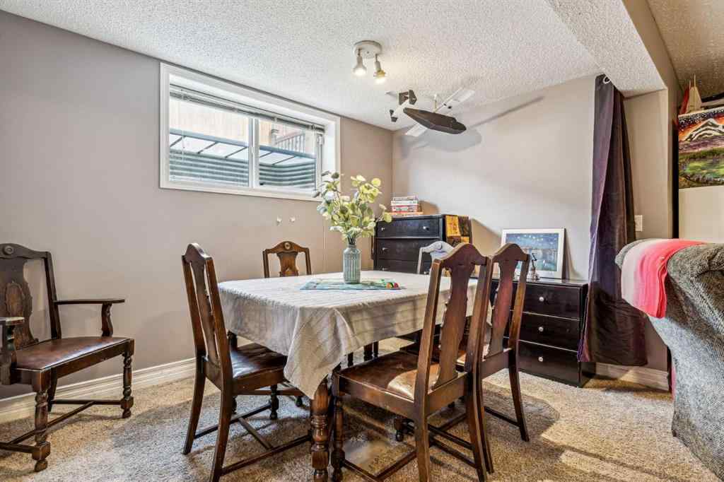 MLS® A2216457 - 220 72 Avenue NE in Huntington Hills Calgary, Residential