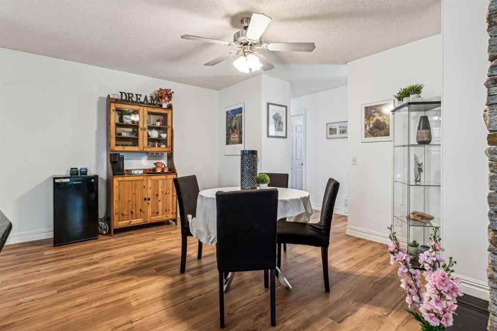 MLS® A2216457 - 220 72 Avenue NE in Huntington Hills Calgary, Residential